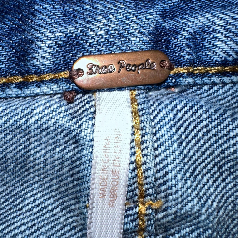 NWOT Women’s Size 2 Free People Denim Jeans Raw Hem Mini Skirt - Picture 2 of 6
